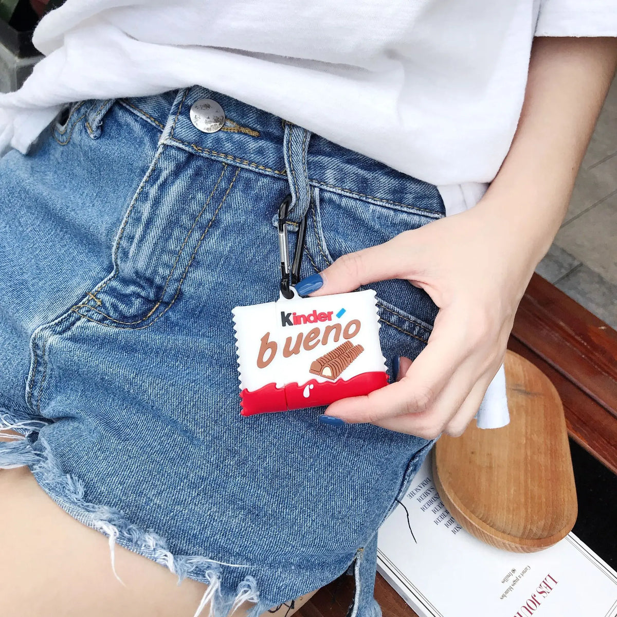 Kinder Bueno Airpods Case